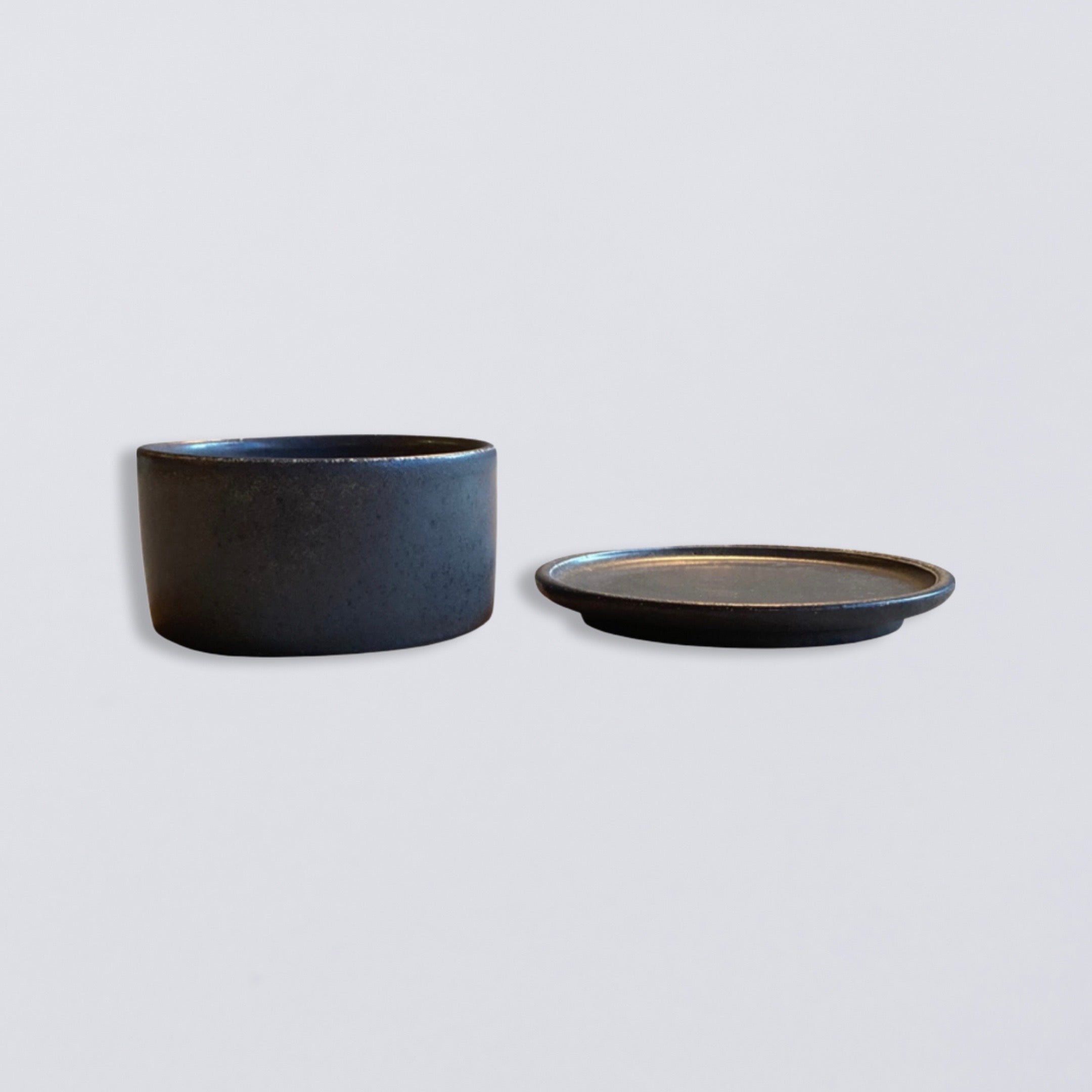 希少♦️南部鉄器 重厚な高級工芸品♦️灰皿 お香 インテリア♦️美品♦️送料込 楽天市場】南部鉄器 灰皿の通販